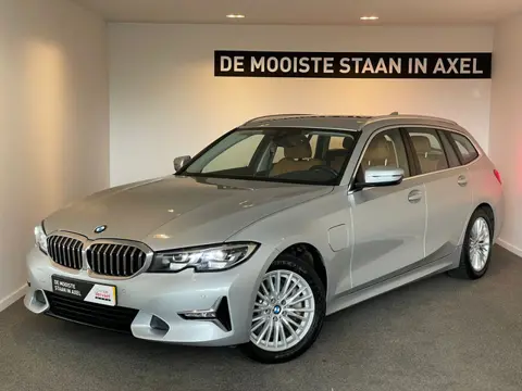 BMW 3 Serie Touring 330e (bj 2021, automaat)