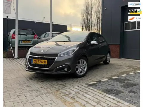Peugeot 208 1.2 PureTech Signature 6 maanden GARANTIE inbegrepen NAVIGATIE