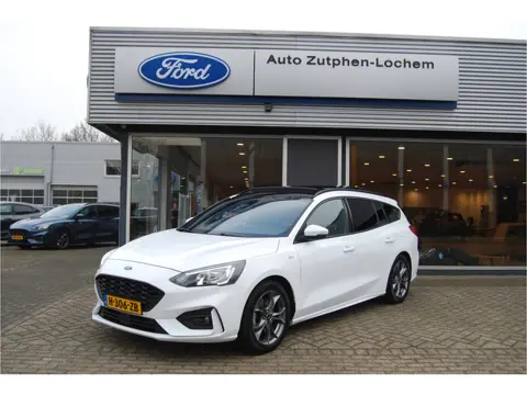 Ford FOCUS Wagon 1.0 EcoBoost ST Line Wagon 125pk NL-AUTO | PANORAMADAK | CLIMATE | PDC V+A | APPLE/