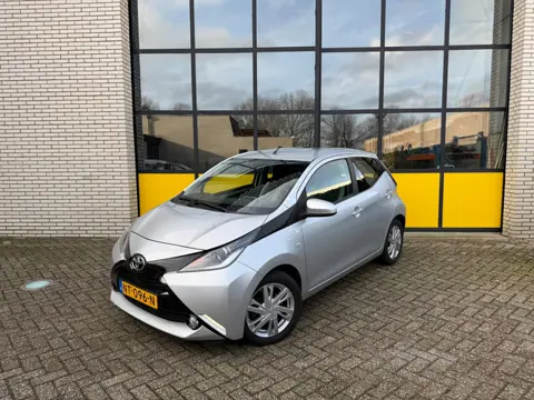 Toyota Aygo 1.0 x-sport, Camera, LMV, Airco