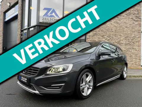 Volvo V60 2.4 D6 AWD Twin Engine Summum |Pano|Camera|Memory|NAP|VOL