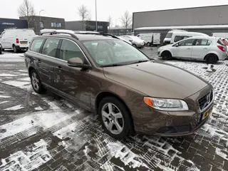 Volvo V70 2.0 D4 Summum cilinderkop defect, motor loopt niet