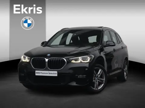 BMW X1 sDrive20i High Executive Edition M Sportpakket / Glazen Panoramadak / Stoelverwarming / Parke