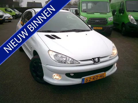 Peugeot 206 1.4 Air-line VOORZIEN VAN AIRCO !!!! (bj 2005)