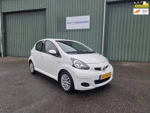 Toyota Aygo 1.0-12V Comfort Navigator - 4 DEURS - AIRCO - ELECK. RAMEN