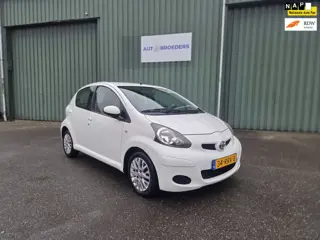 Toyota Aygo 1.0-12V Comfort Navigator - 4 DEURS - AIRCO - ELECK. RAMEN