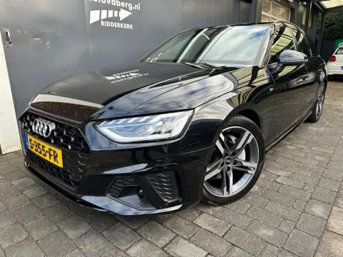 AUDI A4 Avant 40 TFSI S edition Automaat 