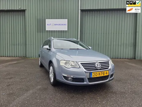 Volkswagen Passat Variant 1.4 TSI Highline BlueMotion PANORMA - KETTING VERVANGEN - STOELVERWARMING 