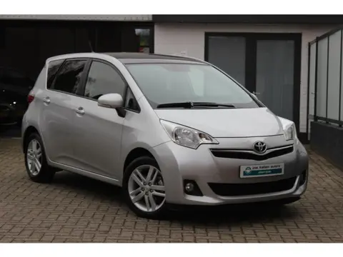 Toyota Verso-S 1.3 VVT-i Dynamic Keyles, Panoramadak, Climate Controle, All Season, 1e Eigenaar, 31d