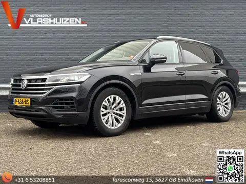 Volkswagen Touareg 3.0 TDI R-Line | Luchtvering | Camera | Leder | Adaptive Cruise | Navi | Stoelver