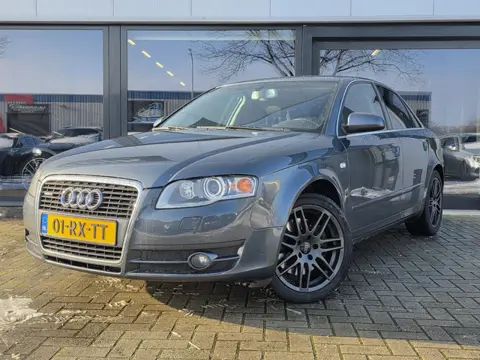 Audi A4 Limousine 3.2 FSI Pro Line (bj 2005, automaat)