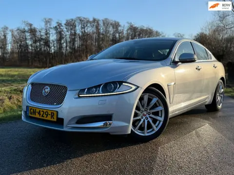 Jaguar XF 2.2D Automaat / 1e Eigenaar / Unieke staat! / Leder / Camera / Navi / Key-Less / Clima / X