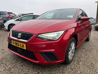 Seat Ibiza 1.0 TSI Style Limited Edition Carplay Cruise PDC LED Verlichting Nieuwe Apk Banden Beurt