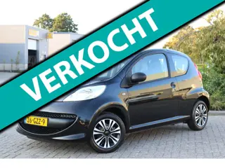 Peugeot 107 1.0-12V XR l STUURBEKR l APK 10-2021 l N.A.P