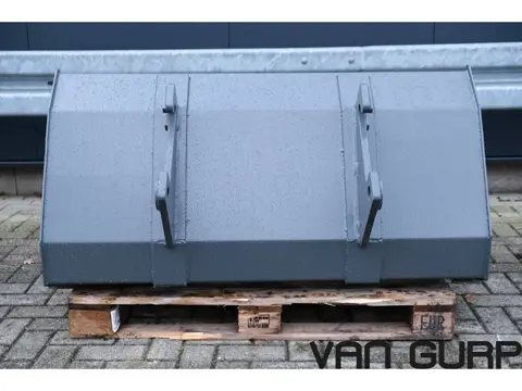 Giant grondbak 140cm bucket schaufel