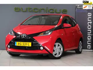 Toyota Aygo 1.0 VVT-i x-play airco/cruise/Bluetooth/camera