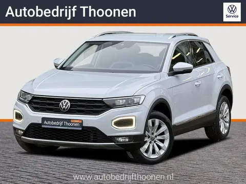 Volkswagen T-Roc 1.5 TSI Sport | LED | Camera | ACC