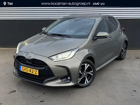 Toyota Yaris 1.5 Hybrid 115 First Edition Navigatie Apple CarPlay/Android Auto, achteruitrij camera,