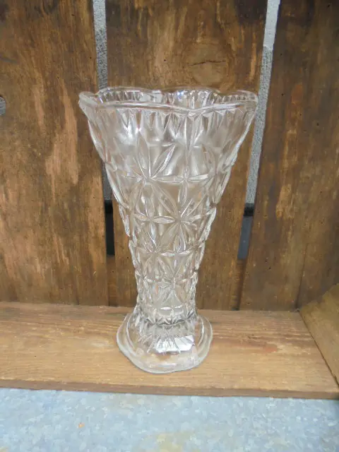 VAASJE KRISTAL LOOK HELDER h 18 X DIA 9,5 CM NIEUW