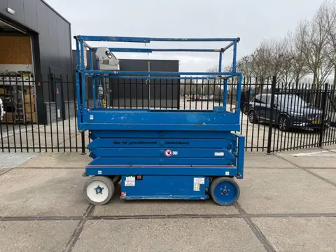 Skyjack SJ3226 schaar hoogwerker 10 meter (bj 2015)