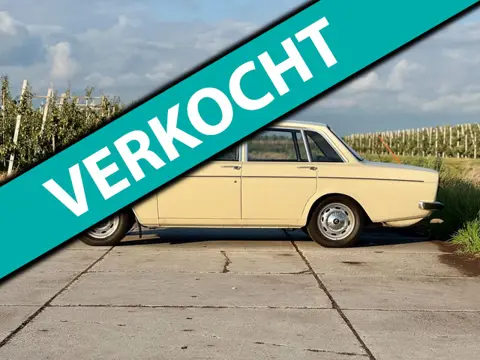 Volvo 144 De Luxe, automaat, lederen bekleding, gerestaureerd