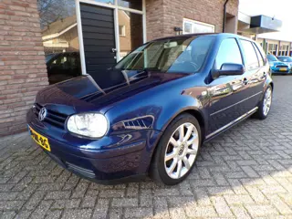 Volkswagen Golf 2.3 V5 Highline