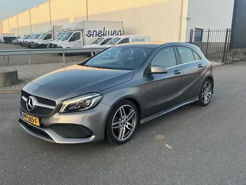 Mercedes-Benz A-klasse 180 Business Solution AMG