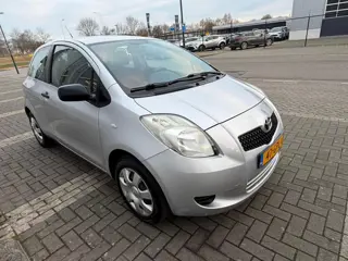 Toyota Yaris 1.0 VVTi Airco APK Nap