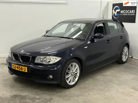 BMW 1-serie 116i / DEALER ONDERHOUDEN / STOELVERWARMING / SUPER NETJES