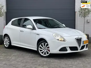 Alfa Romeo Giulietta 1.4 T Progression | Goed onderhouden | Nw. koppeling | Beurt gehad |