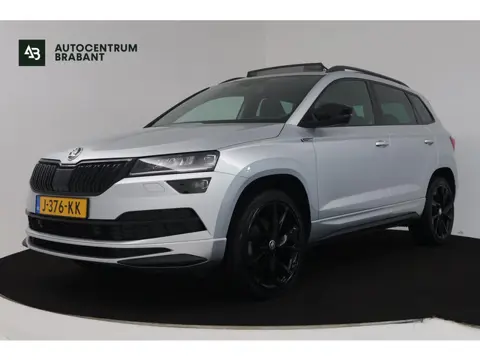 Skoda Karoq 1.5 TSI ACT Sportline Business (PANORAMADAK, STOELVERWARMING, CAMERA, DIGITALE COCKPIT, 