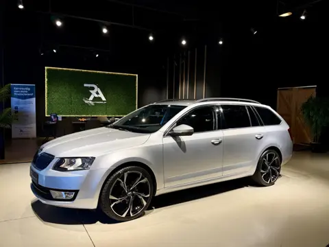 Škoda Octavia Combi TSI 6-Bak Ambition Navi|Cruis|PDC|Media Zilver