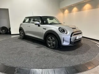 MINI Mini Electric Essential 33 kWh Navigatie | Nette Auto! Soh ( batterijcheck)  Waarde 96,7%