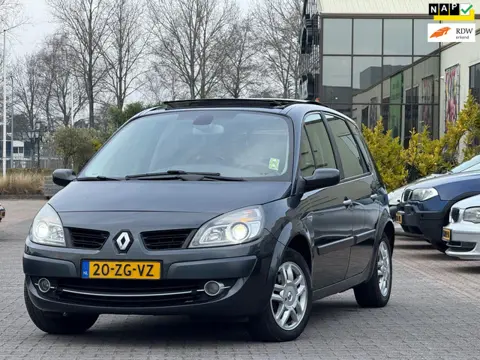 Renault Scénic 1.6-16V Tech Line | Panoramadak | Xenon | Parkeersensoren | Trekhaak |
