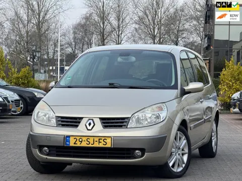 Renault Grand Scénic 2.0-16V Privilège Luxe | Automaat | Trekhaak | Parkeersensoren | Cruise control