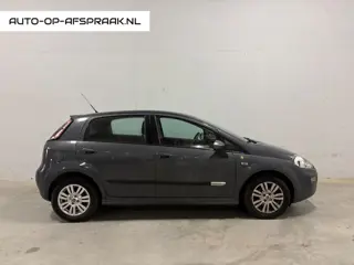 Fiat Punto Evo 0.9 TwinAir Young 5drs. Airco APK NAP