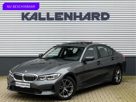 BMW 3-serie 320d - Sportstoelen - Schuif-/kanteldak - Hifi - Camera - Keyless Entry
