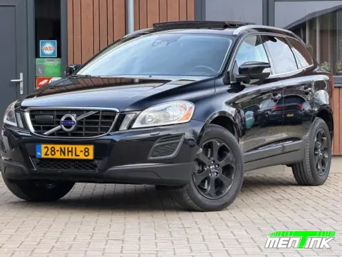 VOLVO XC60 3.0 T6 AWD SUMMUM Navi Camera Cruise