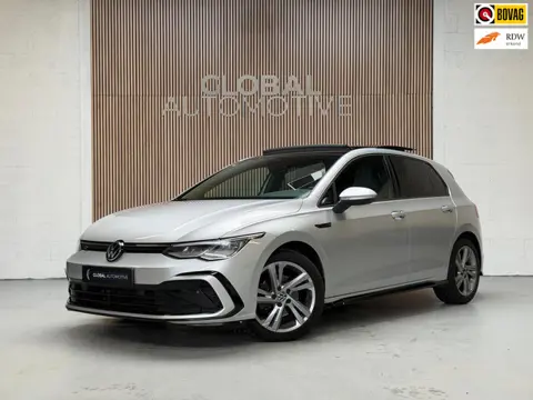 Volkswagen Golf 1.5 TSI 150PK R LINE - PANORAMADAK - STUURVERWARMING