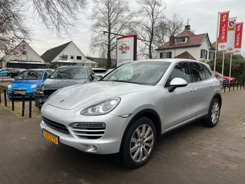PORSCHE CAYENNE 3.0 D AUTOMAAT / SCHUIFDAK / BOSE / LEDER / TREKHAAK / NAVI / PDC