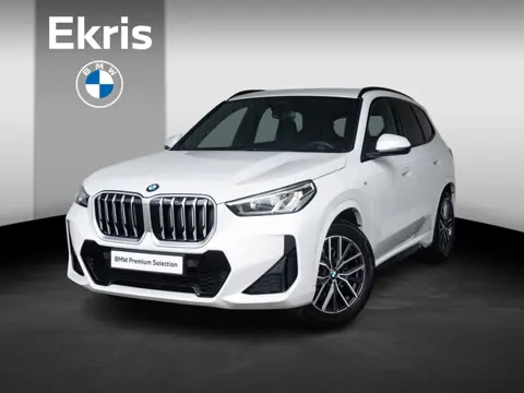 BMW X1 sDrive20i | M Sportpakket | Achteruitrijcamera | Stoelverwarming | PDC | Trekhaak