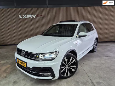 Volkswagen Tiguan 2.0 TSI 4Motion Highline Business R-Line | Navi | Clima | Pano | 360 Camera |