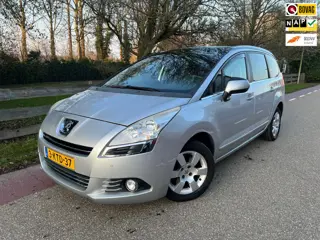 Peugeot 5008 1.6 THP Style 7p. Clima Pano