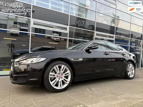 Jaguar XE 2.0t AWD Portfolio