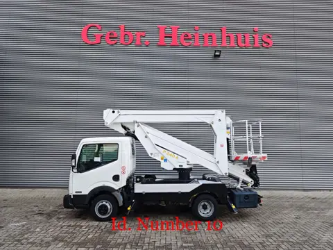 Nissan Cabstar 35.12 NT400 Palfinger P240A (bj 2017)