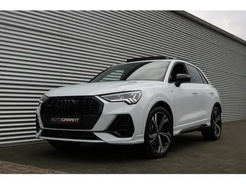 Audi Q3 40 TFSI Quattro S-Line (Panoramadak VirtualCockpit Carplay B&O ACC 360Camera Full-Led Trekha
