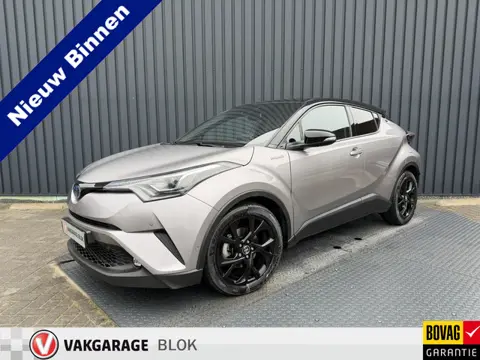 Toyota C-HR 1.8 Hybrid Bi-Tone | PDC V+A | JBL | LED | BSM | Zwarte Velgen | Rijklaar!!!