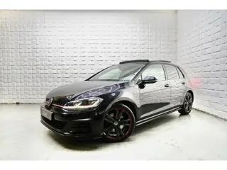 Volkswagen Golf 2.0 TSI GTI Performance PANO VIRTUAL KEYLESS