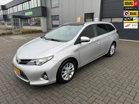Toyota Auris Touring Sports 1.8 Hybrid Lease