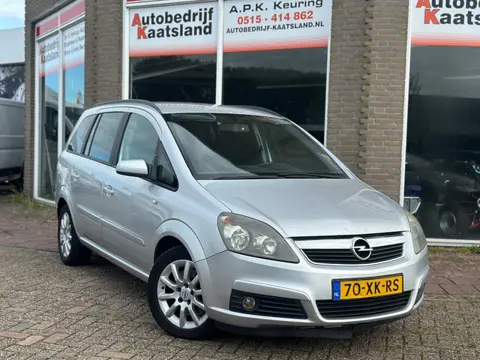 Opel Zafira 2.2 Temptation - Airco - Cruise - Nieuwe Apk -
